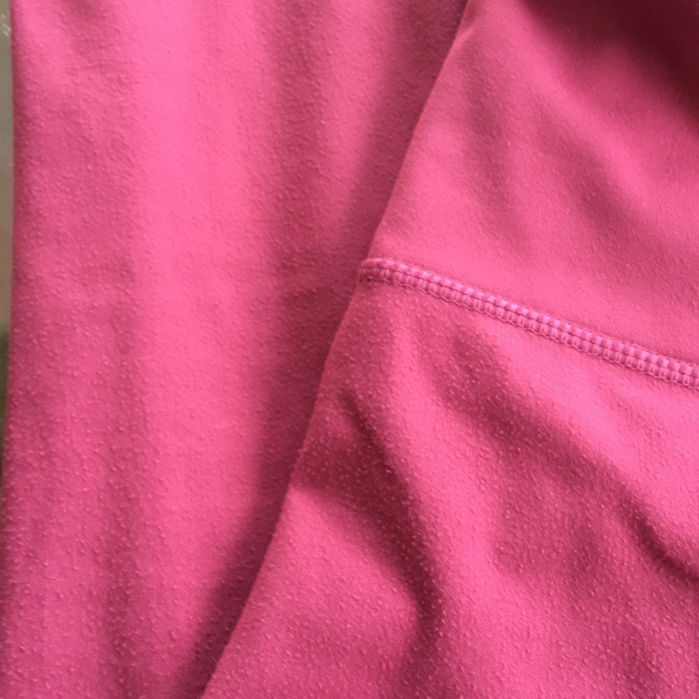 Yogalicious Raspberry Colored Cropped Leggings - image 3